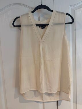 Vince Cream V-Neck Silk-Blend Sleeveless Cami